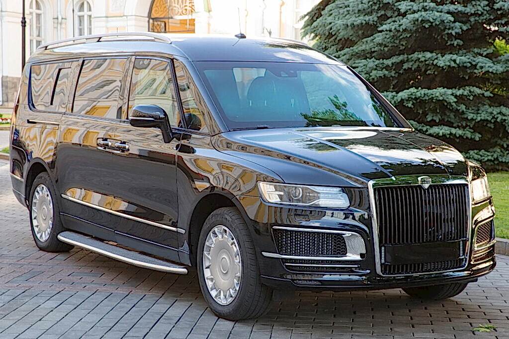 Вэн Aurus пойдет в народ